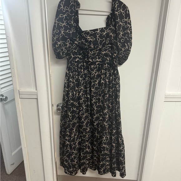 Abercrombie & Fitch Dresses & Skirts - Abercrombie Emerson midi puff sleeve dress